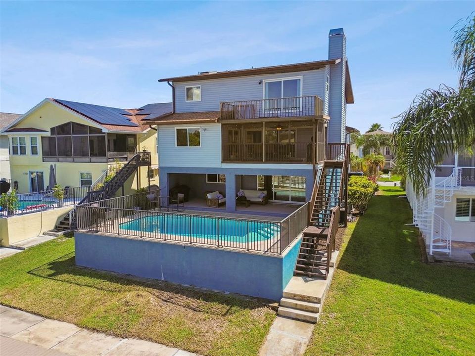 For Rent: $4,900 (5 beds, 3 baths, 3570 Square Feet)