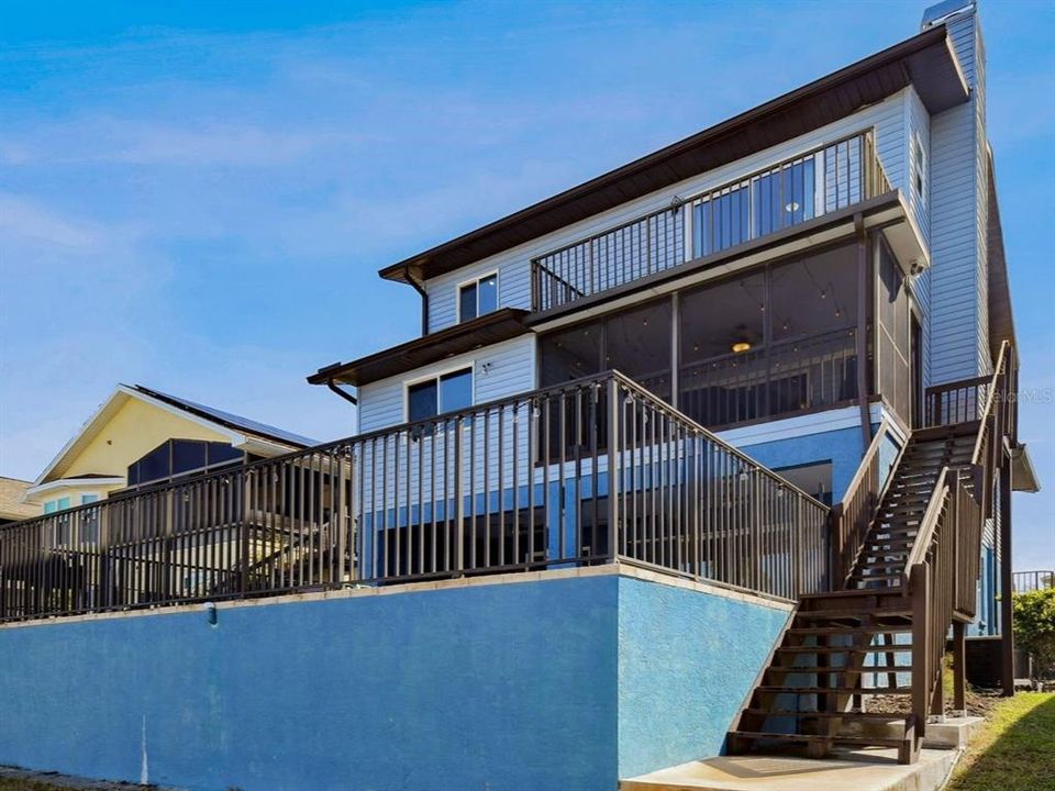 For Rent: $4,900 (5 beds, 3 baths, 3570 Square Feet)