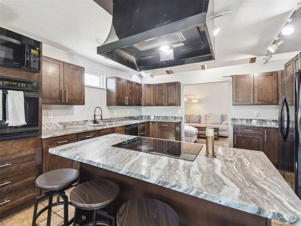 For Rent: $4,900 (5 beds, 3 baths, 3570 Square Feet)