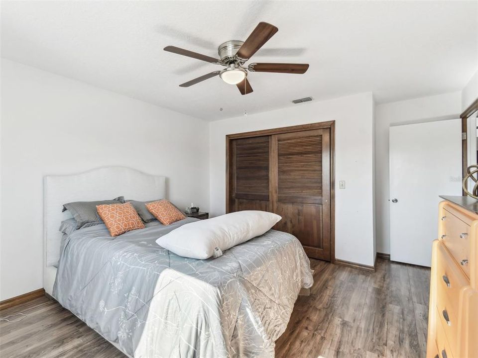 For Rent: $4,900 (5 beds, 3 baths, 3570 Square Feet)