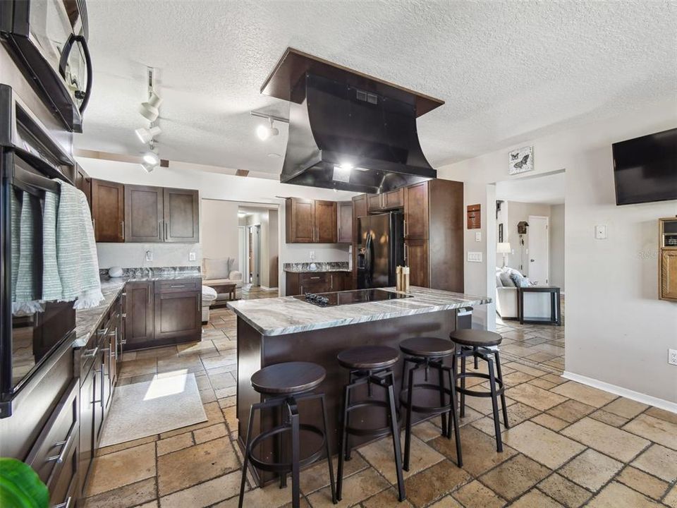 For Rent: $4,900 (5 beds, 3 baths, 3570 Square Feet)