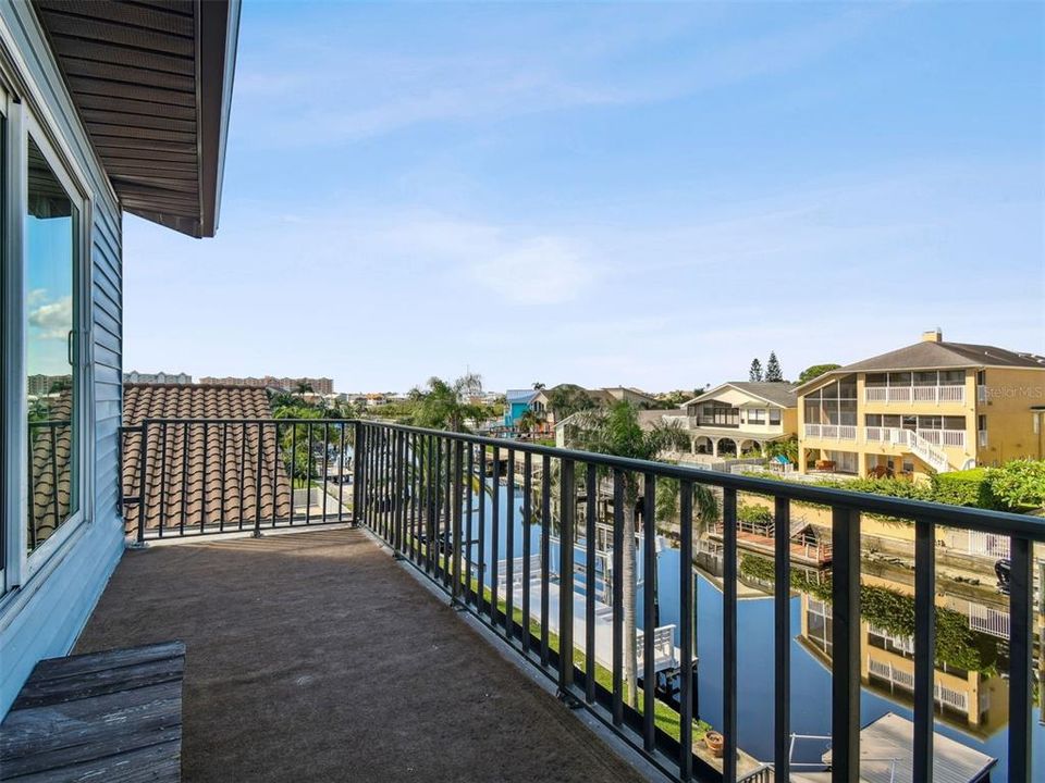 For Rent: $4,900 (5 beds, 3 baths, 3570 Square Feet)