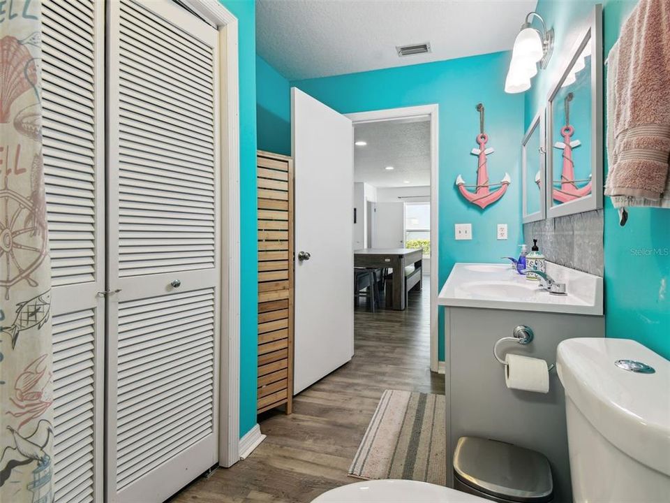 For Rent: $4,900 (5 beds, 3 baths, 3570 Square Feet)