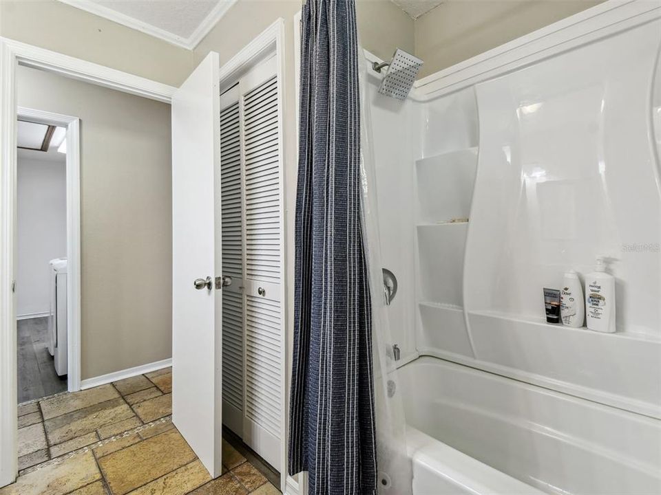 For Rent: $4,900 (5 beds, 3 baths, 3570 Square Feet)