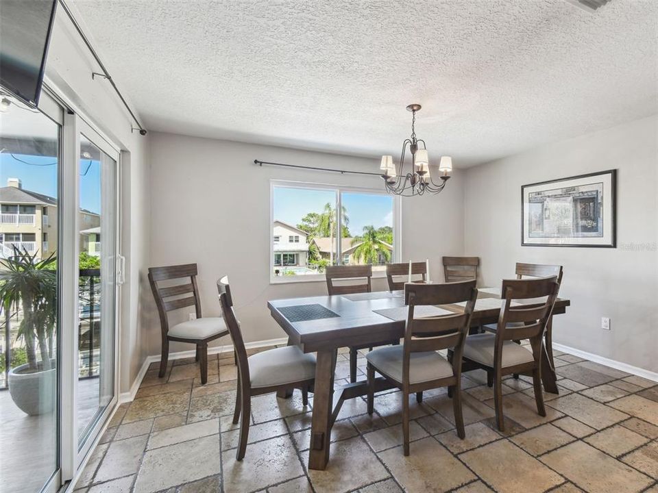 For Rent: $4,900 (5 beds, 3 baths, 3570 Square Feet)