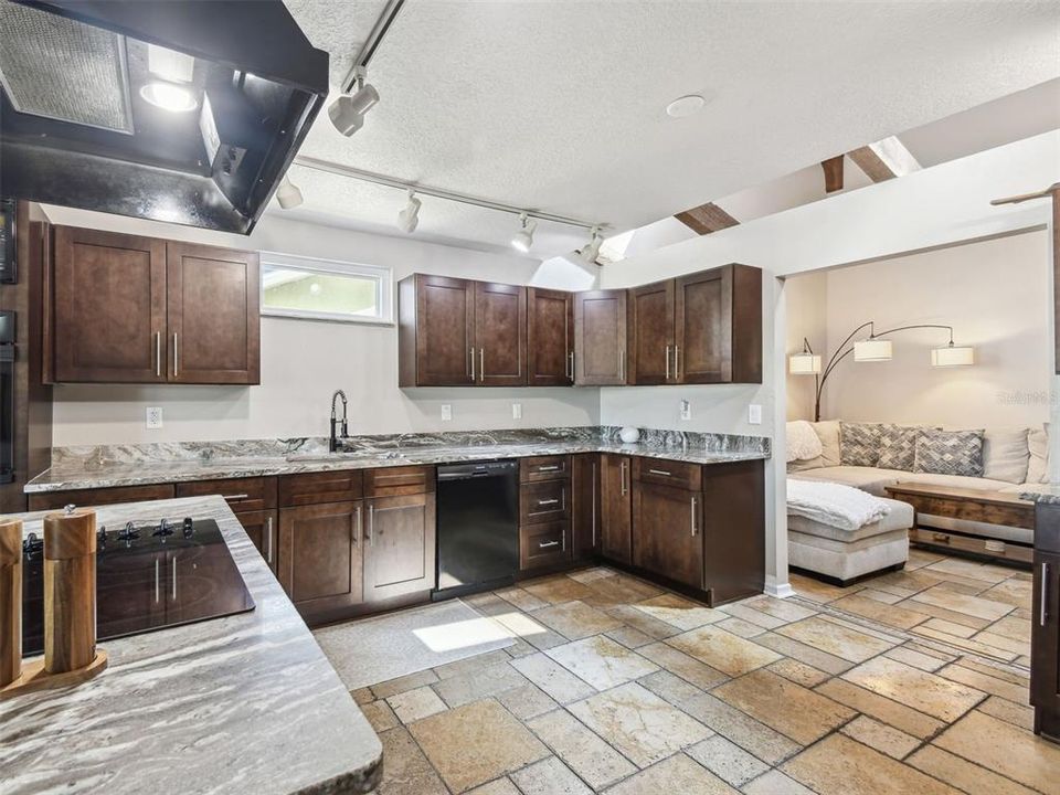 For Rent: $4,900 (5 beds, 3 baths, 3570 Square Feet)