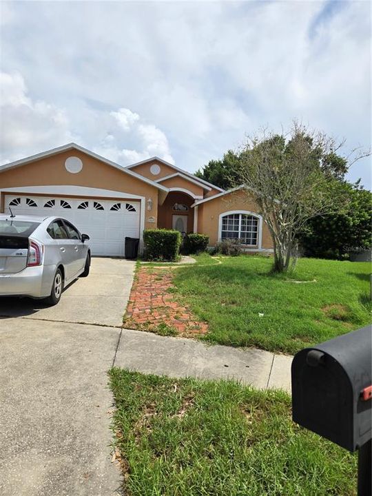 最近售出: $350,000 (4 贝兹, 2 浴室, 1876 平方英尺)