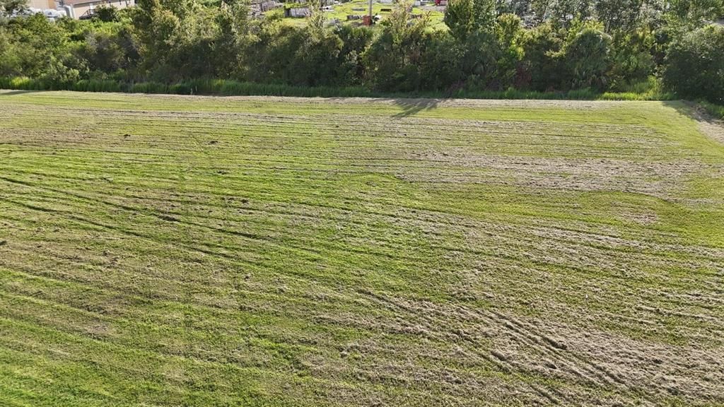 待售: $145,000 (1.99 acres)