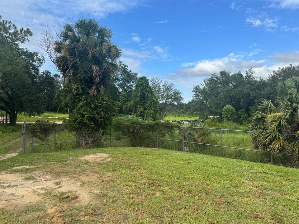 待售: $145,000 (1.99 acres)