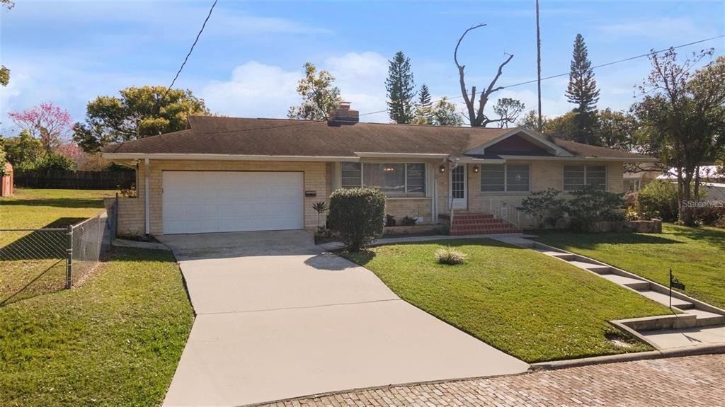 В аренду: $3,000 (3 спален, 2 ванн, 1628 Квадратных фут)