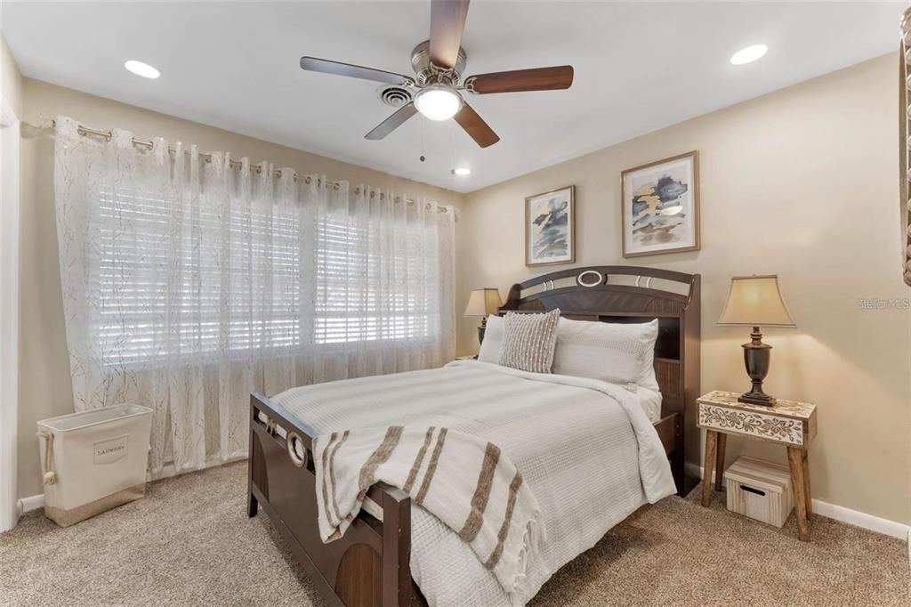 В аренду: $3,000 (3 спален, 2 ванн, 1628 Квадратных фут)