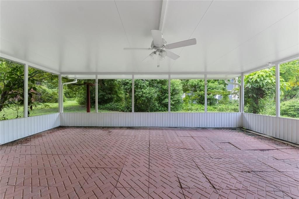 В аренду: $3,000 (3 спален, 2 ванн, 1628 Квадратных фут)