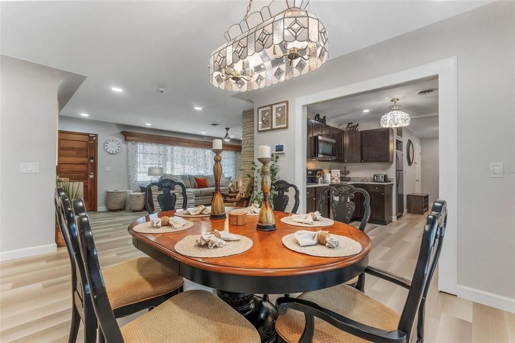 В аренду: $3,000 (3 спален, 2 ванн, 1628 Квадратных фут)