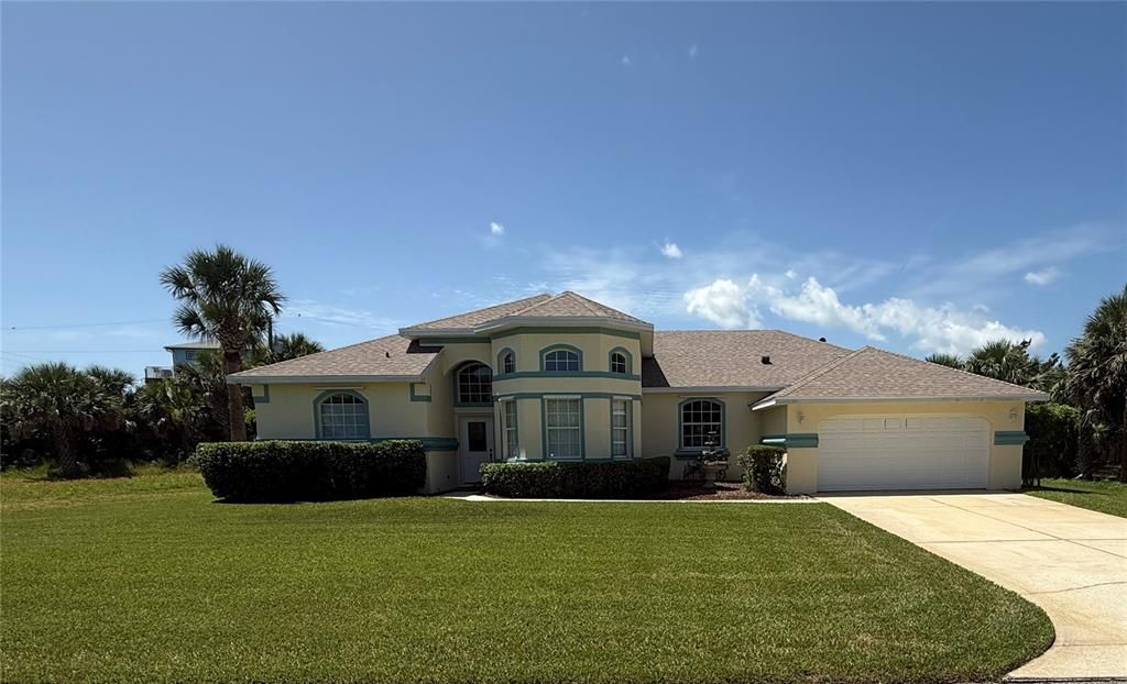 Recently Rented: $2,600 (3 beds, 2 baths, 1887 Square Feet)