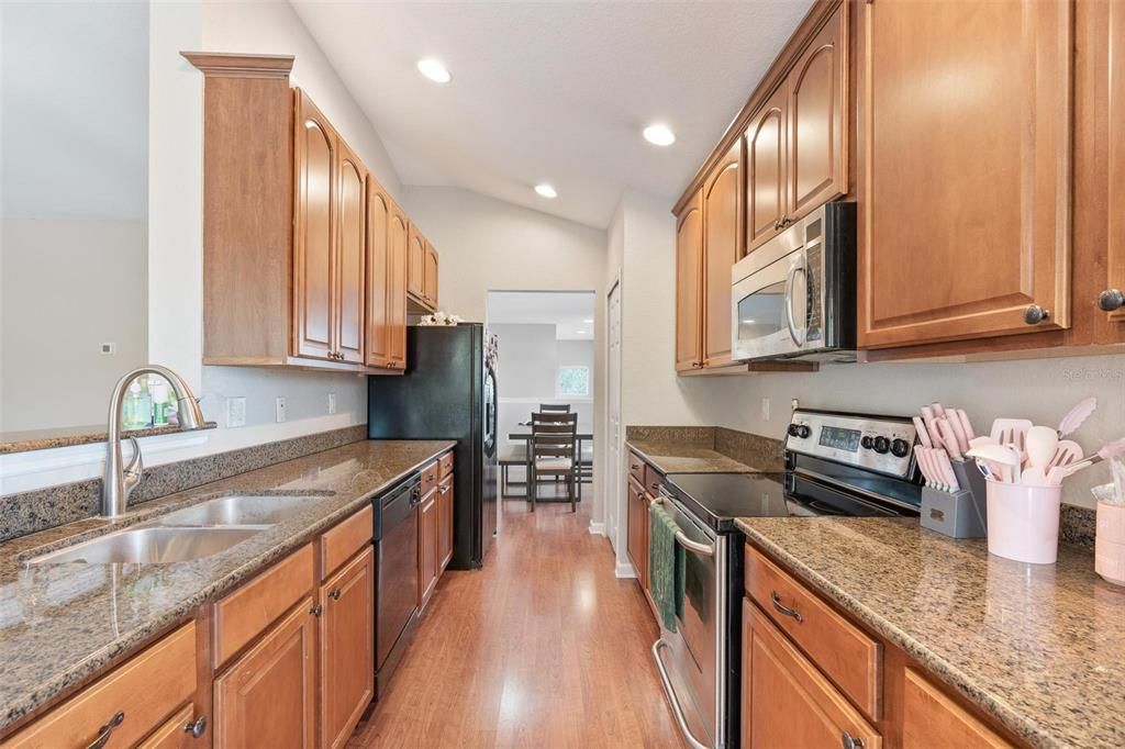 待售: $315,000 (3 贝兹, 2 浴室, 1792 平方英尺)