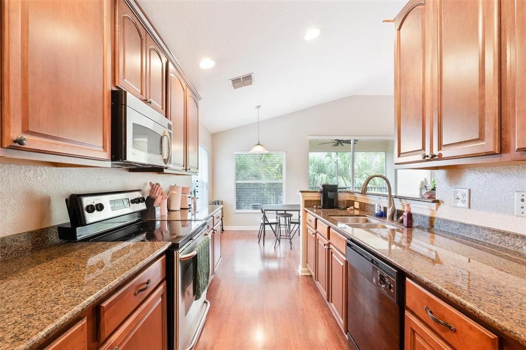 待售: $315,000 (3 贝兹, 2 浴室, 1792 平方英尺)