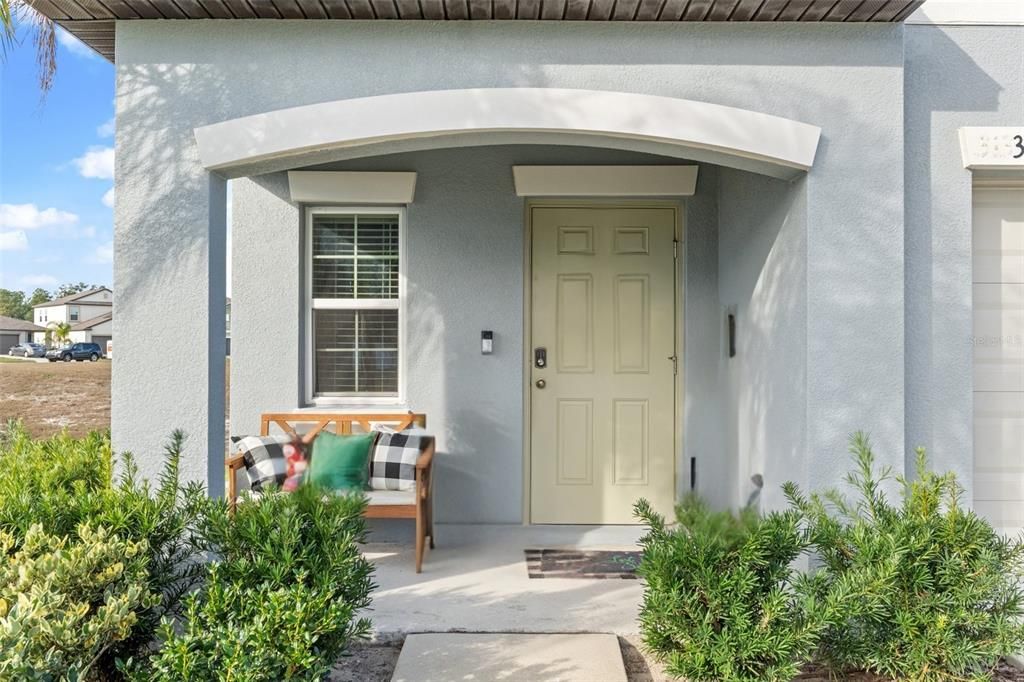 Под контрактом: $299,000 (5 спален, 2 ванн, 2190 Квадратных фут)