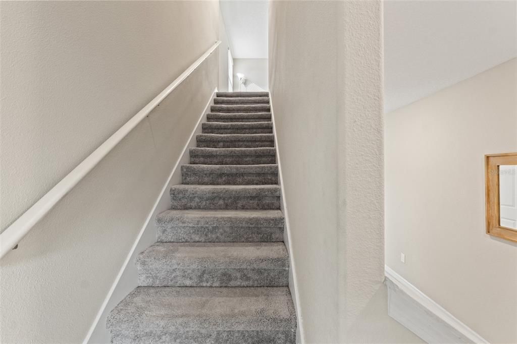 Под контрактом: $299,000 (5 спален, 2 ванн, 2190 Квадратных фут)