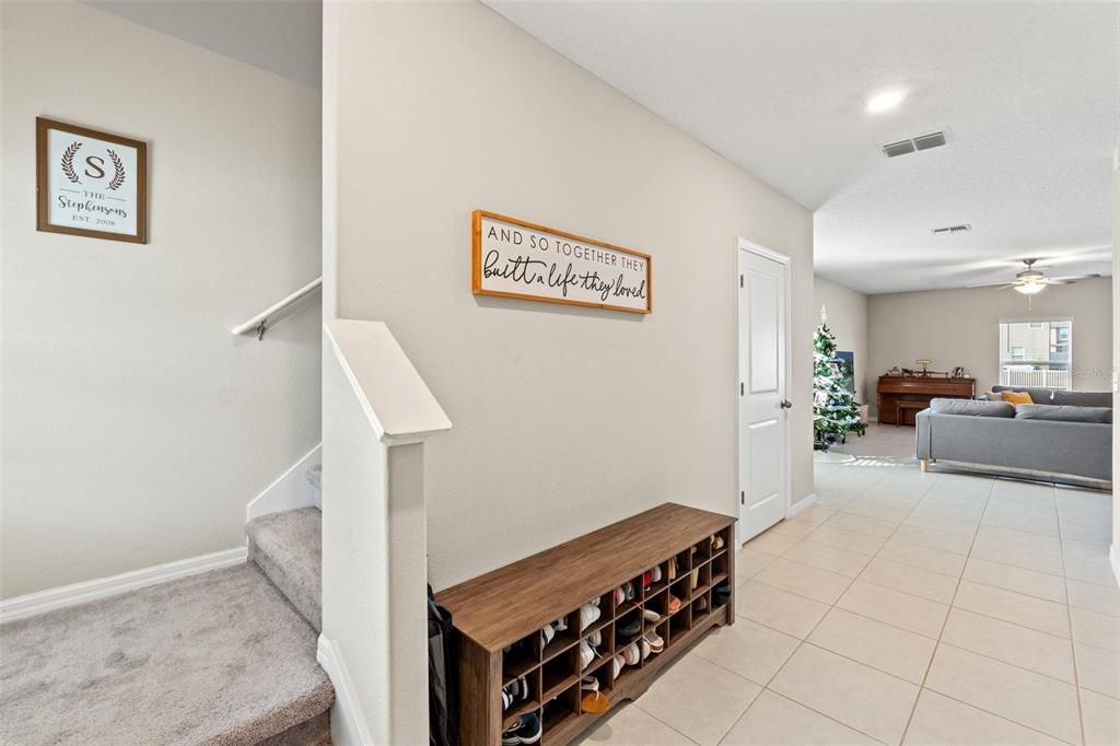 Под контрактом: $299,000 (5 спален, 2 ванн, 2190 Квадратных фут)