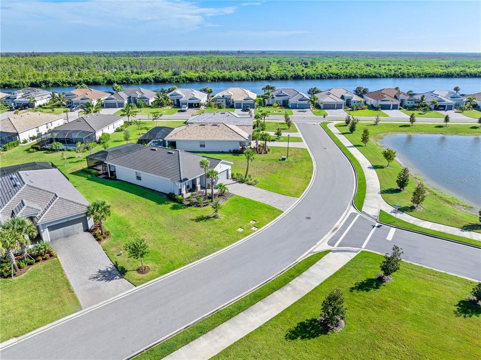 合同活跃: $399,999 (3 贝兹, 3 浴室, 1849 平方英尺)