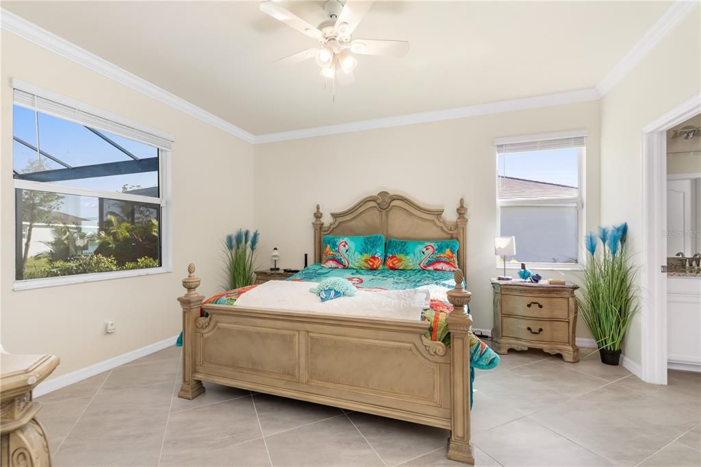 合同活跃: $399,999 (3 贝兹, 3 浴室, 1849 平方英尺)