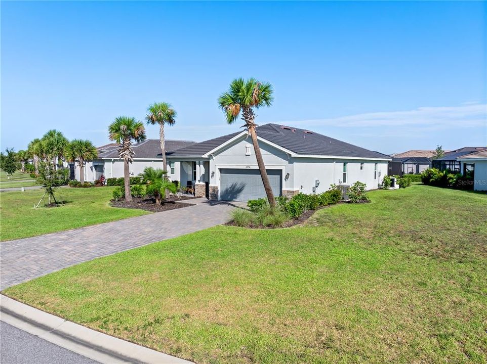 合同活跃: $399,999 (3 贝兹, 3 浴室, 1849 平方英尺)