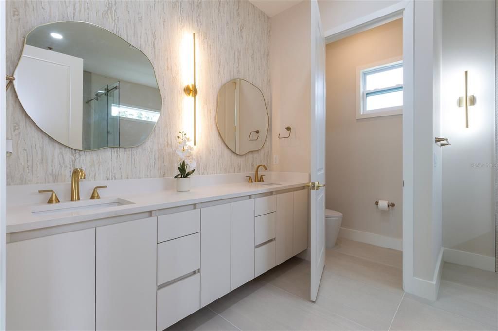 For Sale: $1,285,000 (4 beds, 3 baths, 2834 Square Feet)