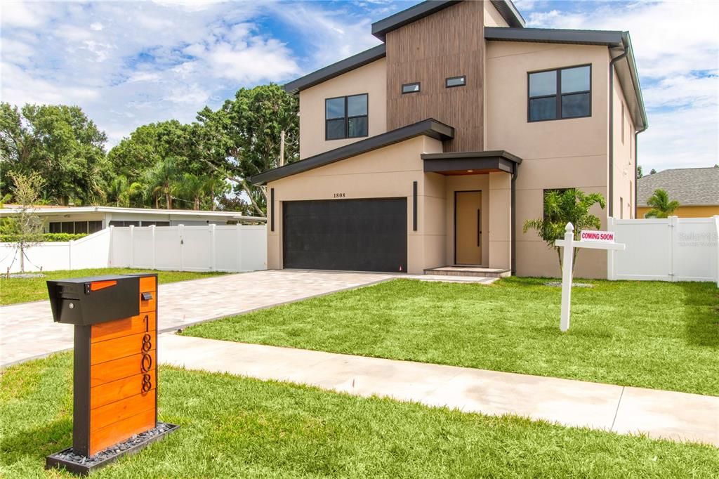 For Sale: $1,285,000 (4 beds, 3 baths, 2834 Square Feet)