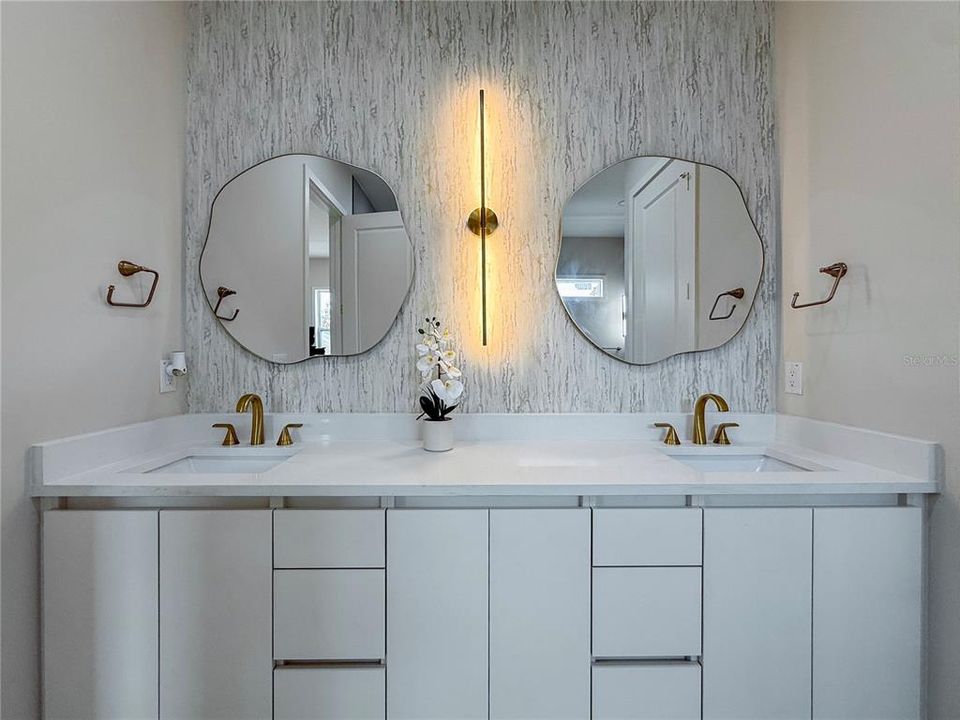 For Sale: $1,285,000 (4 beds, 3 baths, 2834 Square Feet)