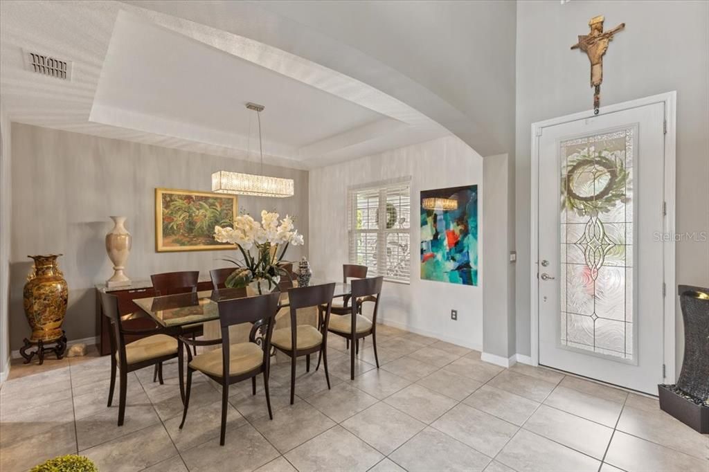 En Venta: $1,500,000 (4 camas, 3 baños, 4000 Pies cuadrados)