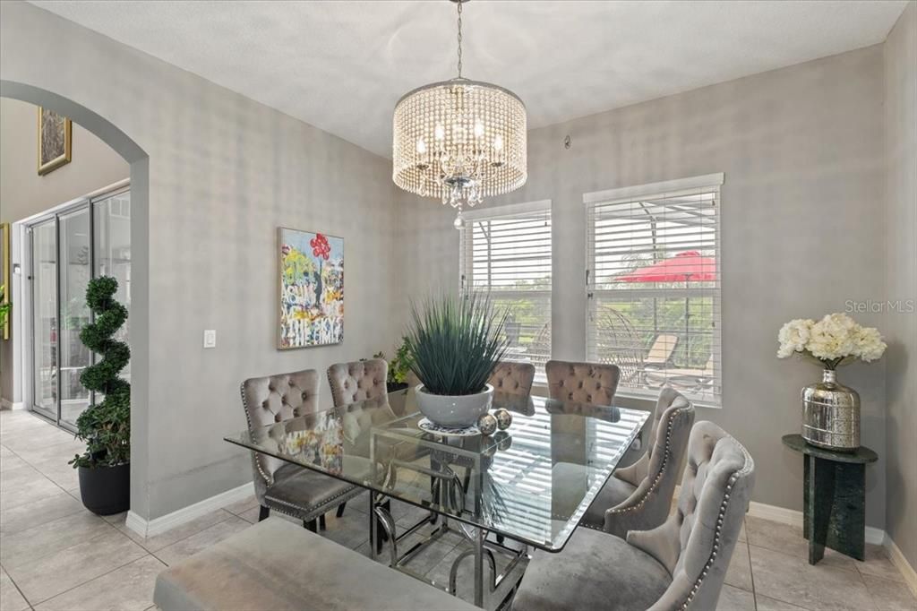 En Venta: $1,500,000 (4 camas, 3 baños, 4000 Pies cuadrados)