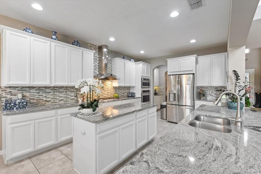 En Venta: $1,500,000 (4 camas, 3 baños, 4000 Pies cuadrados)