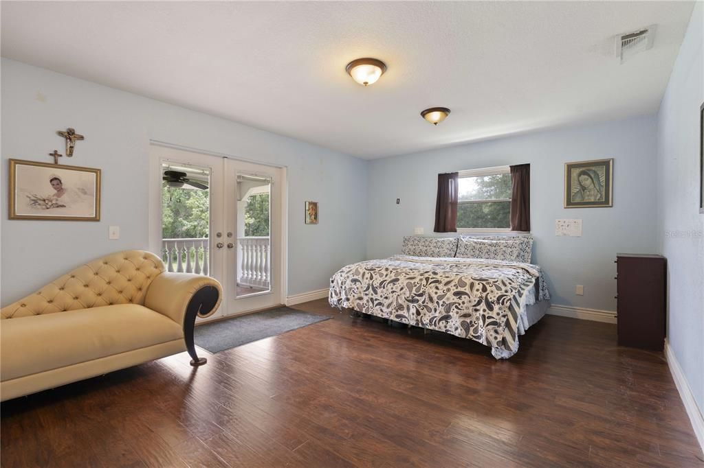 待售: $724,999 (4 贝兹, 2 浴室, 2865 平方英尺)