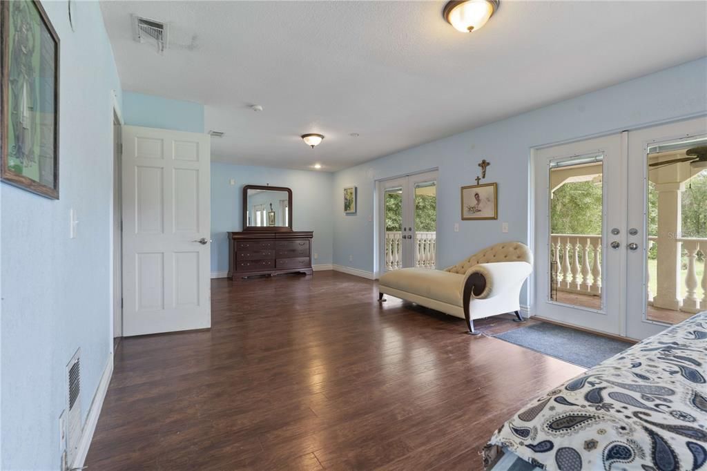 待售: $724,999 (4 贝兹, 2 浴室, 2865 平方英尺)