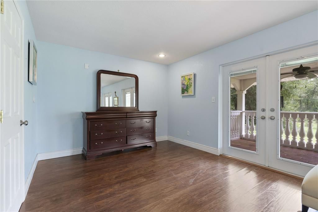 待售: $724,999 (4 贝兹, 2 浴室, 2865 平方英尺)