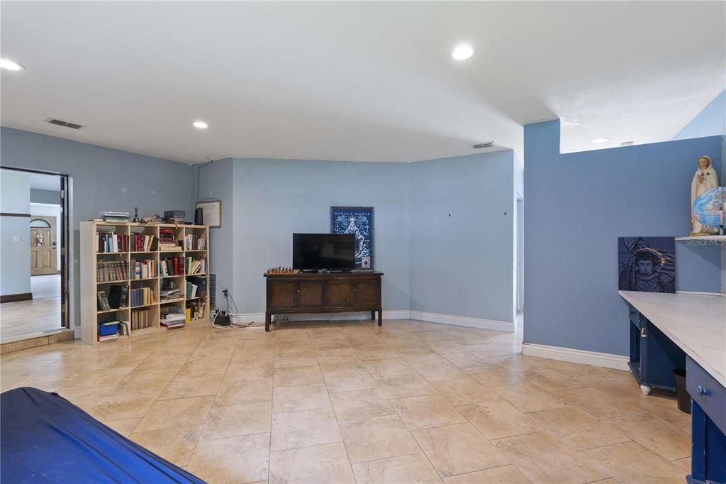 待售: $724,999 (4 贝兹, 2 浴室, 2865 平方英尺)