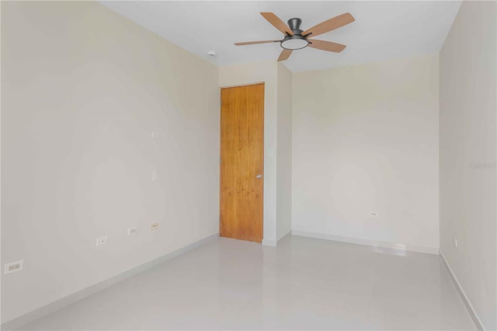 待售: $1,250,000 (4 贝兹, 3 浴室, 3083 平方英尺)