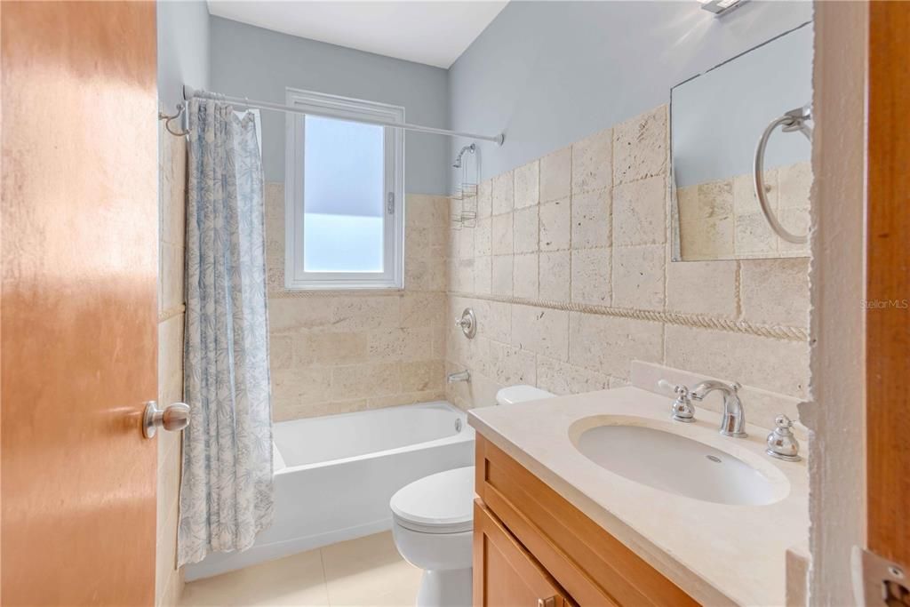 待售: $1,250,000 (4 贝兹, 3 浴室, 3083 平方英尺)