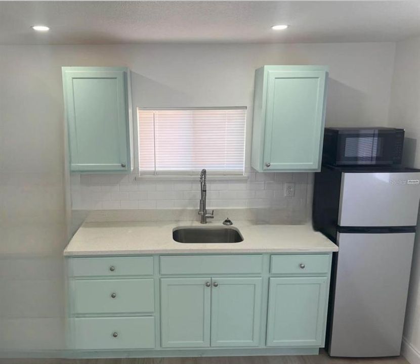 出租: $2,350 (4 贝兹, 3 浴室, 1440 平方英尺)