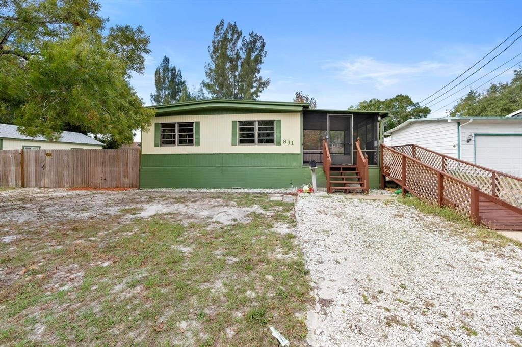 出租: $2,350 (4 贝兹, 3 浴室, 1440 平方英尺)