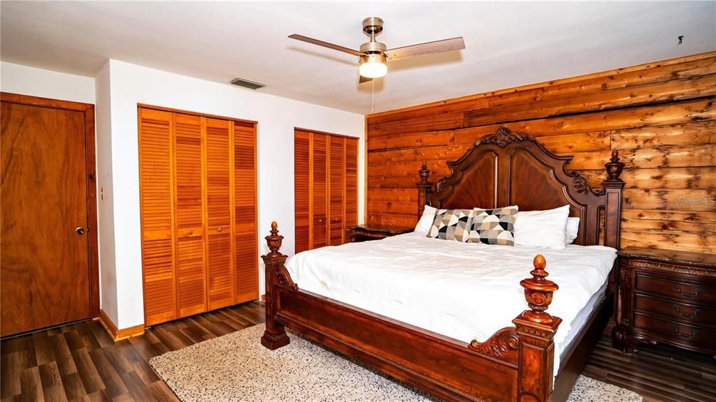 Под контрактом: $3,500 (3 спален, 2 ванн, 1600 Квадратных фут)