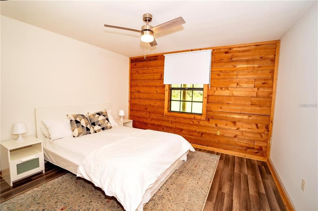 Под контрактом: $3,500 (3 спален, 2 ванн, 1600 Квадратных фут)