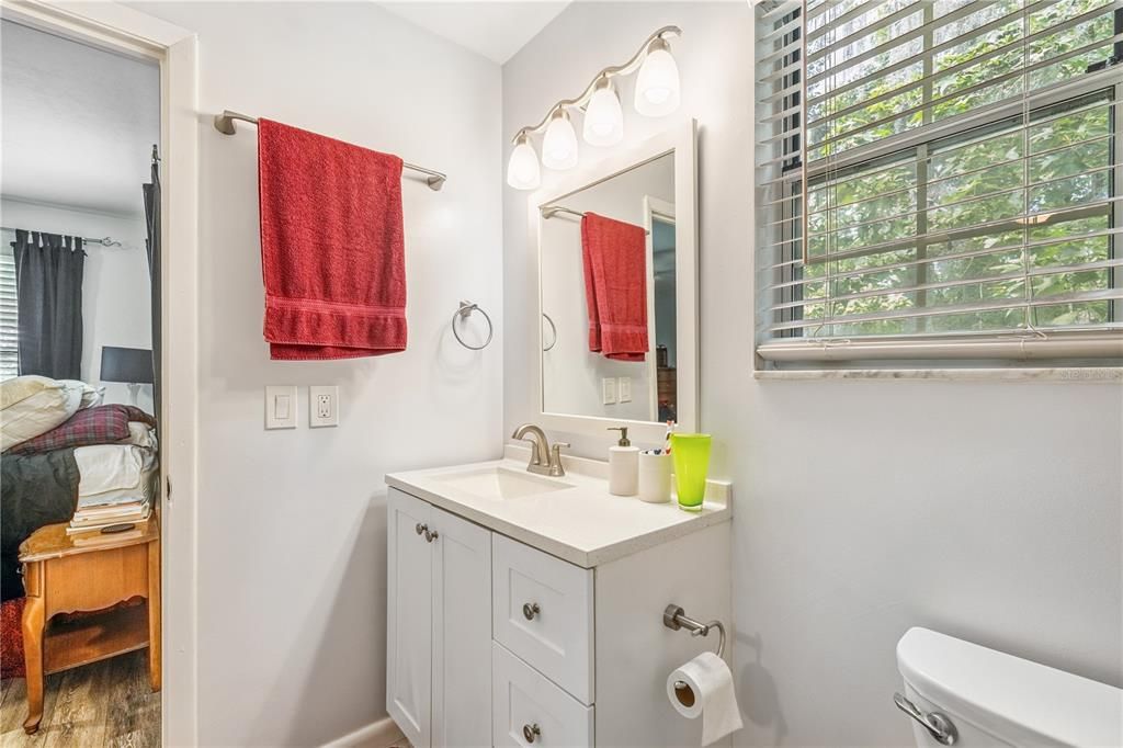 待售: $215,000 (3 贝兹, 1 浴室, 1182 平方英尺)