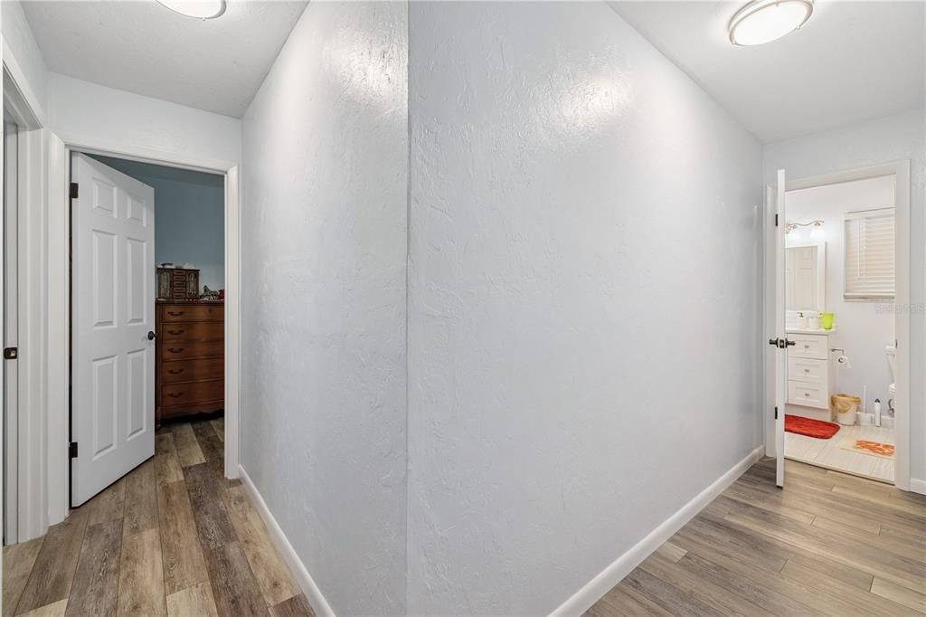 待售: $215,000 (3 贝兹, 1 浴室, 1182 平方英尺)