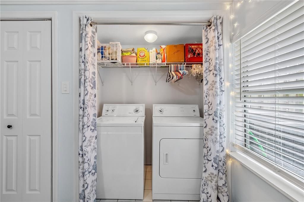 待售: $215,000 (3 贝兹, 1 浴室, 1182 平方英尺)