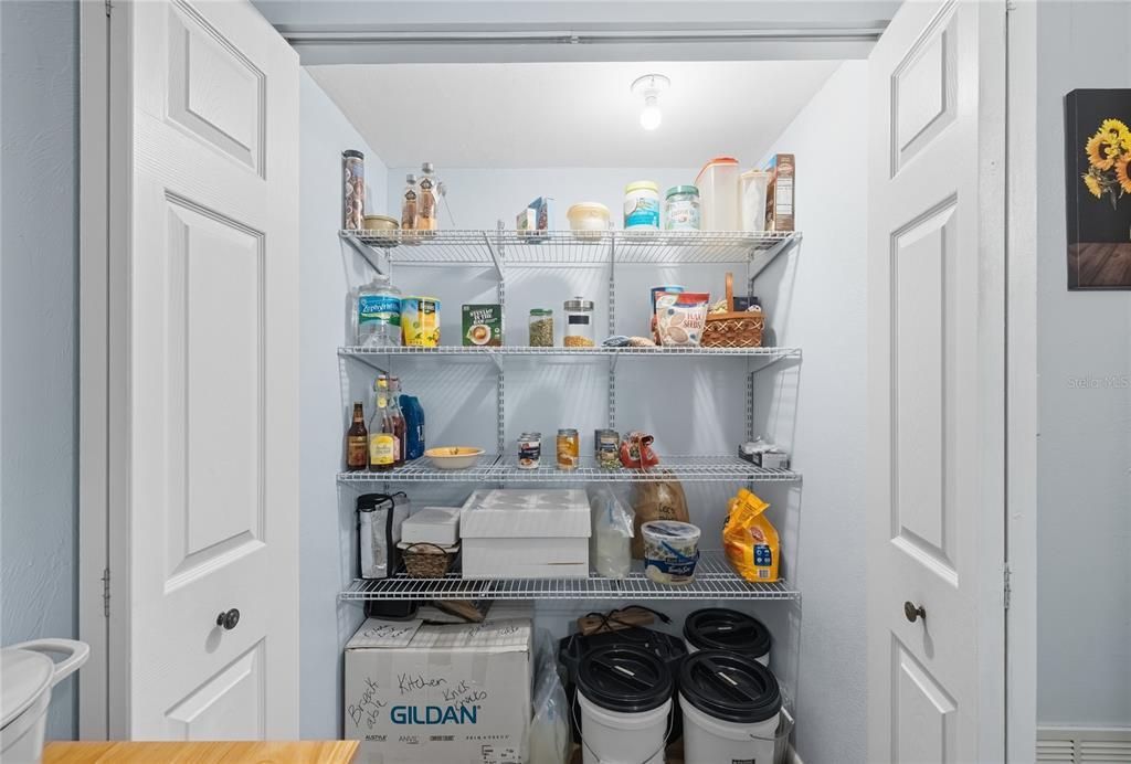 待售: $215,000 (3 贝兹, 1 浴室, 1182 平方英尺)