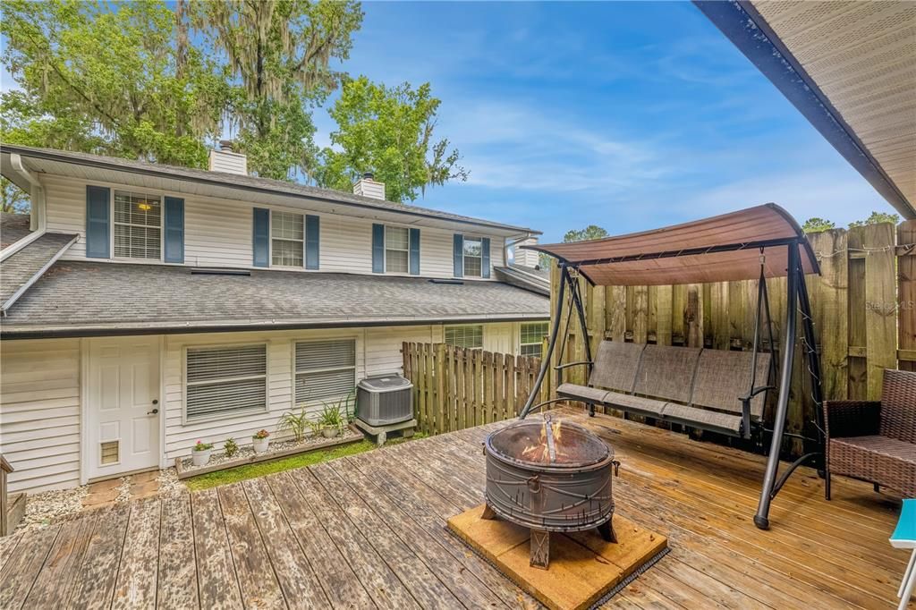 待售: $215,000 (3 贝兹, 1 浴室, 1182 平方英尺)