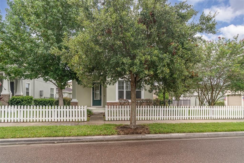 Active With Contract: $409,900 (3 beds, 2 baths, 1996 Square Feet)