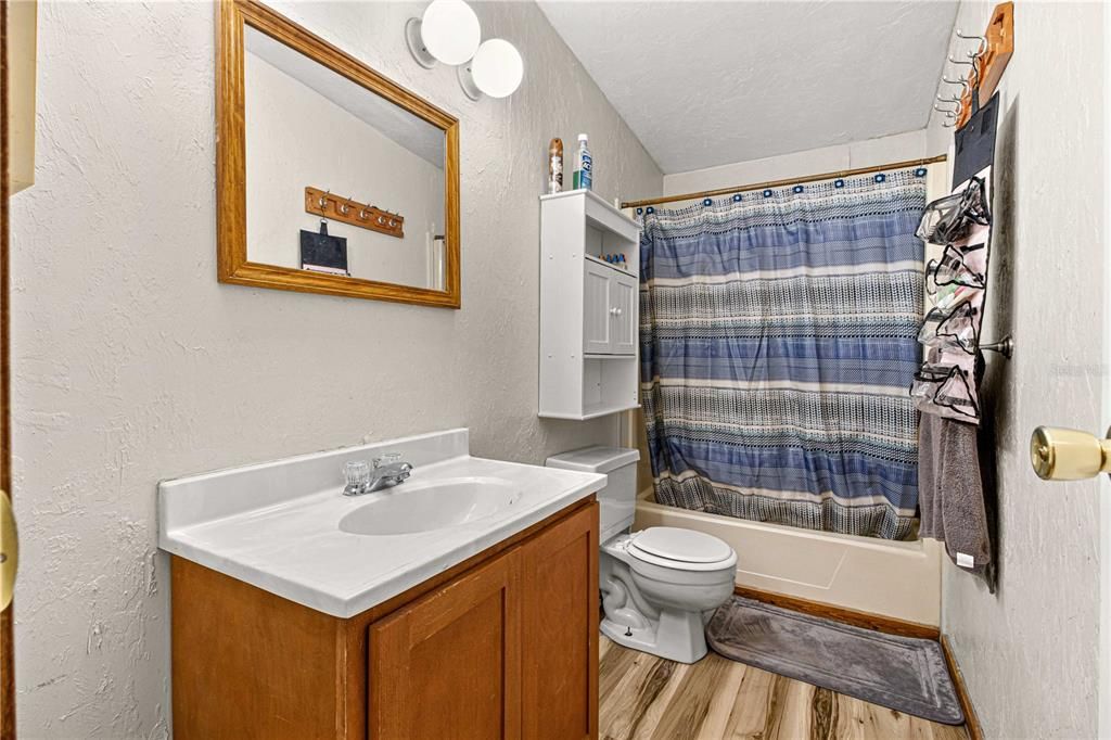 For Sale: $150,000 (3 beds, 2 baths, 1506 Square Feet)