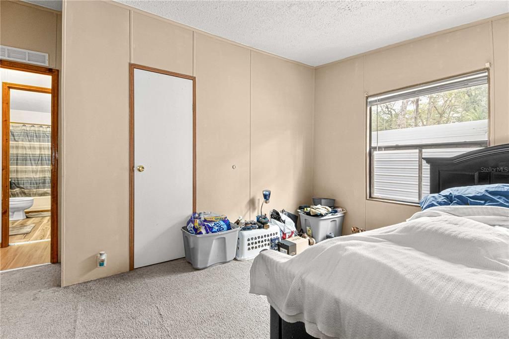 For Sale: $150,000 (3 beds, 2 baths, 1506 Square Feet)